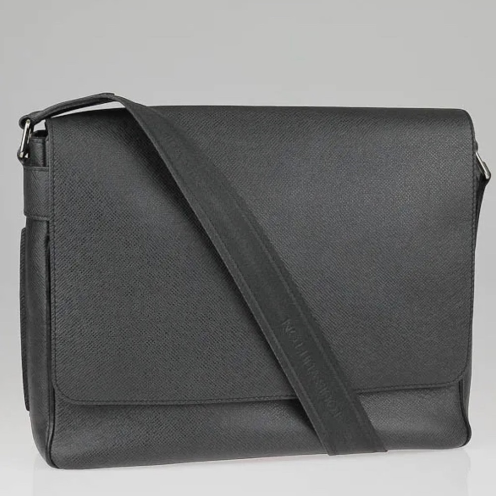 Louis Vuitton Taiga Roman MM Messenger Bag